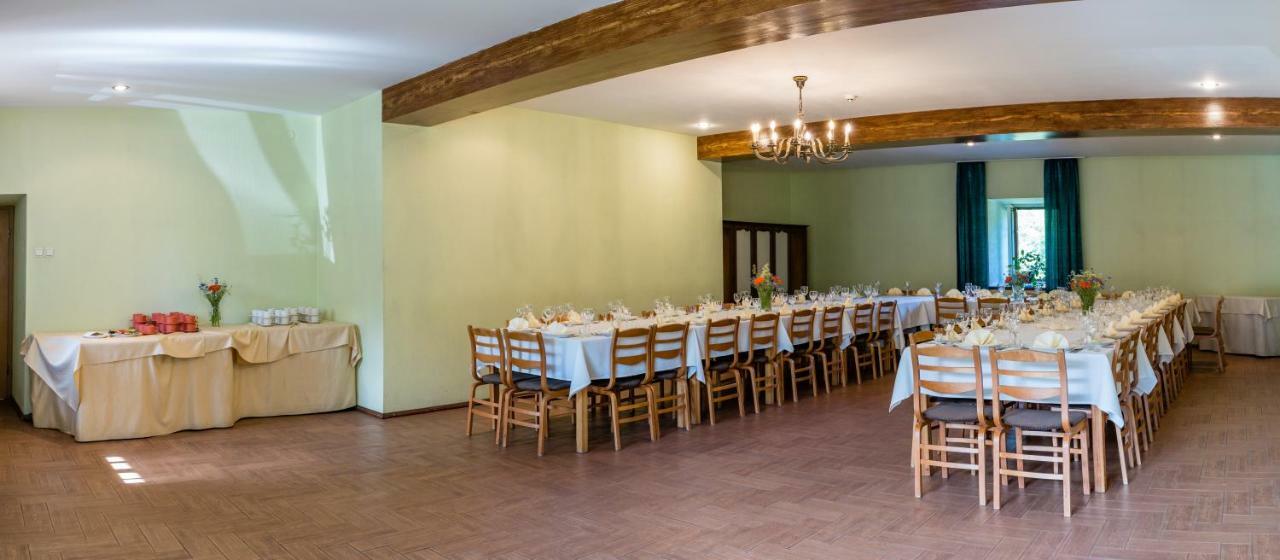 Park Hotel Bruzis Smiltene Exterior photo